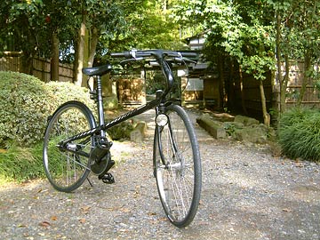 2003.4/13�f����ĉ����O�ɂ�